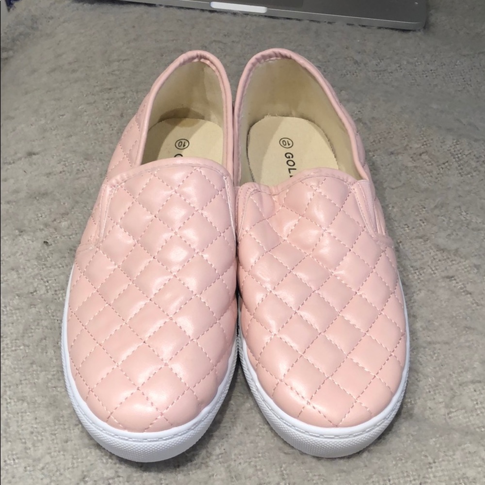 Shoes - Picture 4 of 5